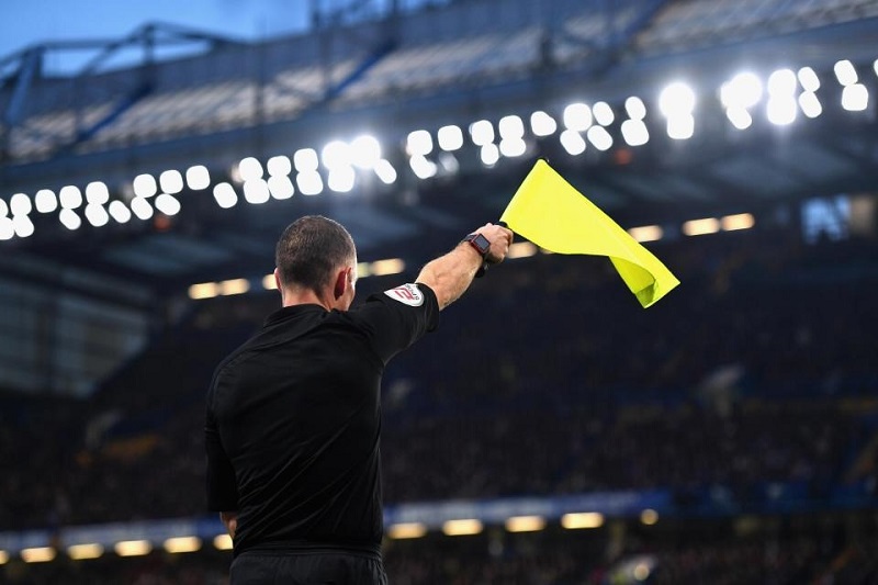 Trọng tài biên có nhiệm vụ quan sát và nhận biết lỗi việt vị