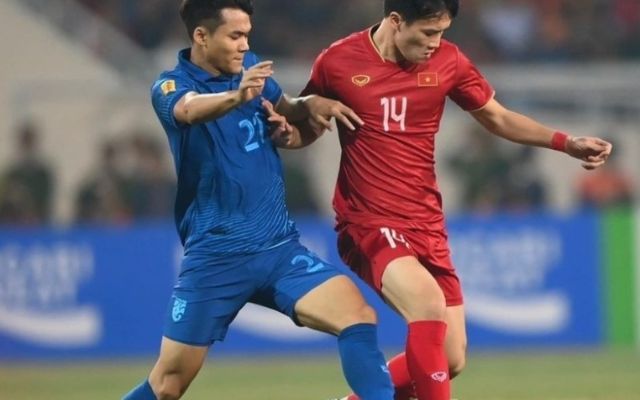 Hậu vệ cánh là những người có khả năng chạy nhanh và bám sát đối thủ