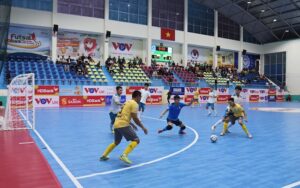 Bóng đá sân 5 là gì?