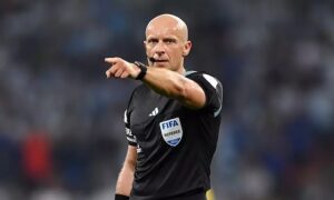 Ký hiệu trong tài bóng đá là gì?