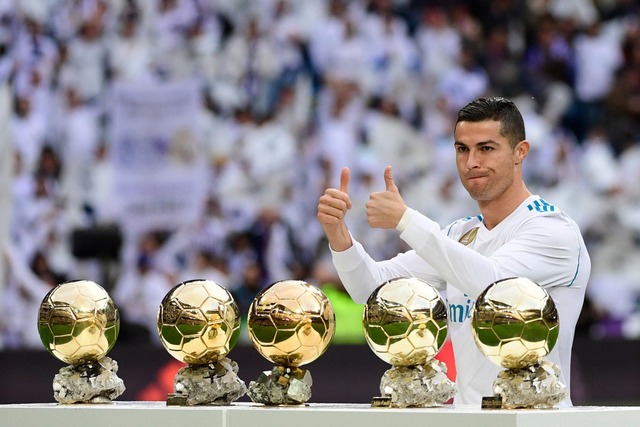 Số quả bóng vàng của Ronaldo là bao nhiêu? Điểm qua những thành tích ấn tượng Số quả bóng vàng của Ronaldo là bao nhiêu? Điểm qua những thành tích ấn tượng