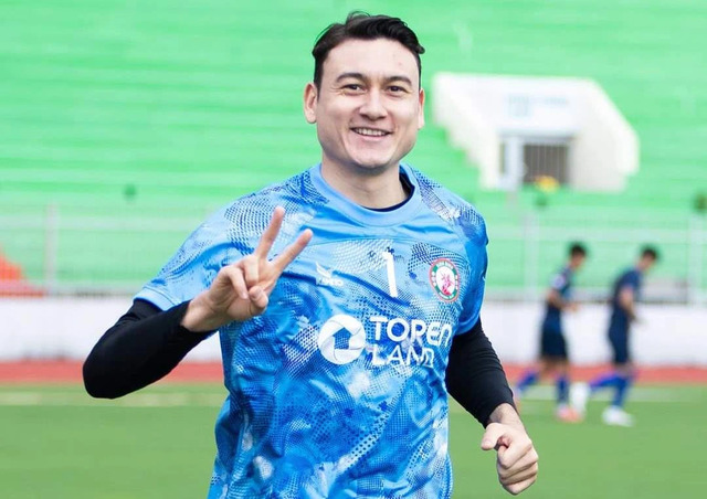 Đặng Văn Lâm với mức lương cầu thủ cao nhất Việt Nam Đặng Văn Lâm với mức lương cầu thủ cao nhất Việt Nam