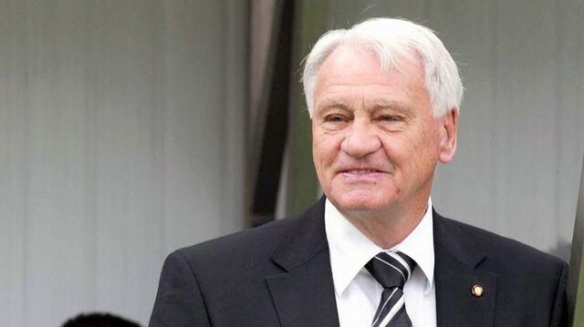 Sir Bobby Robson đã dẫn dắt Chích choè từ năm 1999 cho đến năm 2004 Sir Bobby Robson đã dẫn dắt Chích choè từ năm 1999 cho đến năm 2004