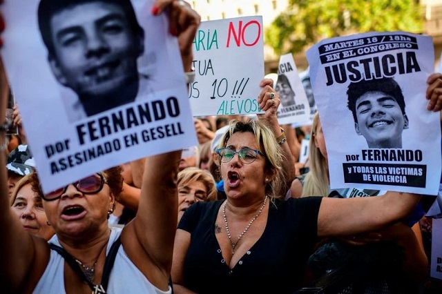 Các cuộc biểu tình nhằm kêu gọi sự ủng hộ cho nạn nhân Fernando Các cuộc biểu tình nhằm kêu gọi sự ủng hộ cho nạn nhân Fernando