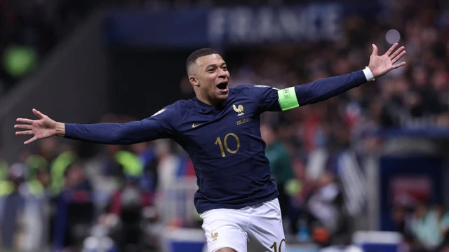 Siêu sao toàn cầu Kylian Mbappe là một trong những cầu thủ Pháp nổi tiếng nhất hiện nay
