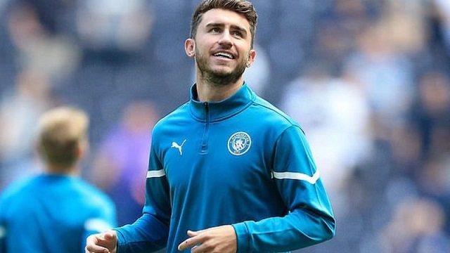 Aymeric Laporte là một trong những lứa cầu thủ 94 tiêu biểu hiện nay Aymeric Laporte là một trong những lứa cầu thủ 94 tiêu biểu hiện nay