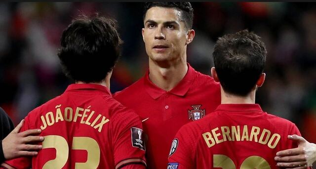 Trang phục truyền thống của Bồ Đào Nha chủ yếu có màu đỏ phối hợp với viền xanh lá cây