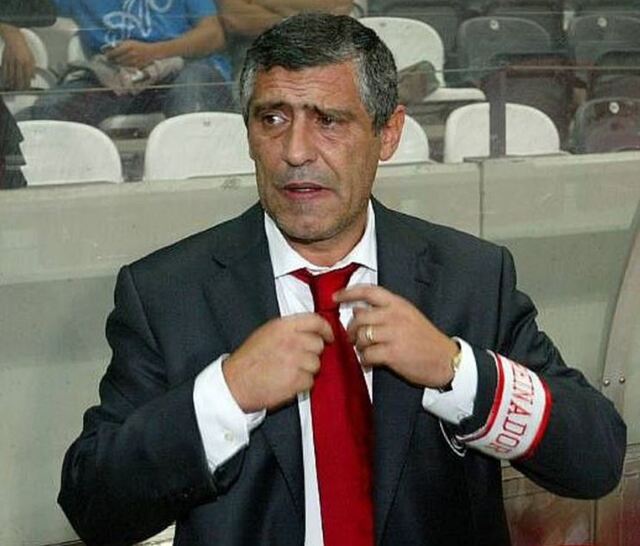 Fernando là cựu cầu thủ đã chơi tốt ở vị trí hậu vệ - HLV bóng đá nổi tiếng Bồ Đào Nha Fernando là cựu cầu thủ đã chơi tốt ở vị trí hậu vệ - HLV bóng đá nổi tiếng Bồ Đào Nha