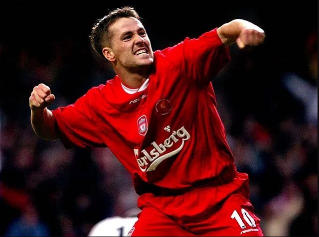 Giải mã OWEN cầu thủ là ai?