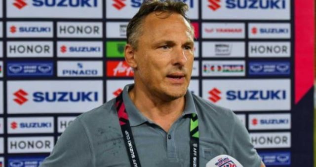 Antoine Hey là một huấn luyện viên giàu kinh nghiệm của đổi tuyển u22 Myanmar