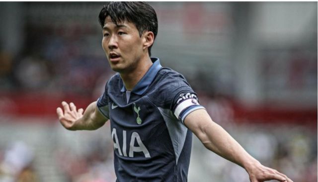 Son Heung - Min là cầu thủ rất nổi tiếng ở đội tuyển bóng đá Hàn Quốc Son Heung - Min là cầu thủ rất nổi tiếng ở đội tuyển bóng đá Hàn Quốc