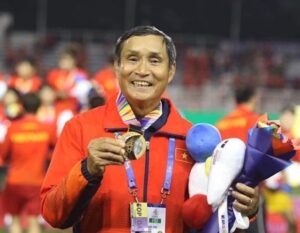 Tiểu sử huấn luyện viên Mai Đức Chung