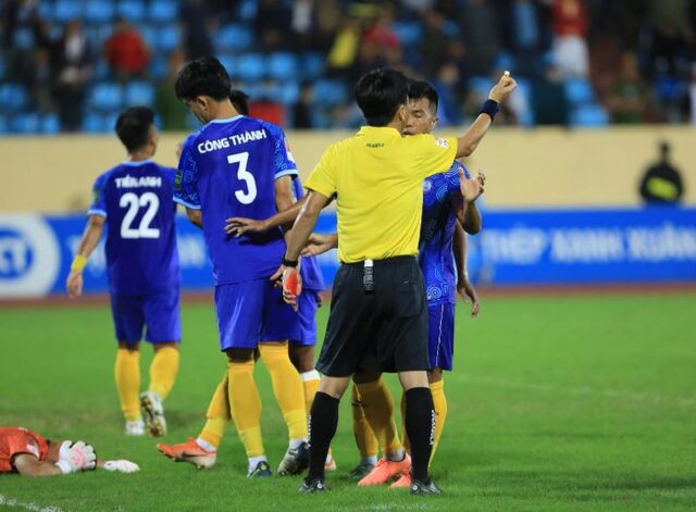 Liên đoàn bóng đá Việt Nam VFF có tổ chức khóa đào tạo trọng tài bóng đá