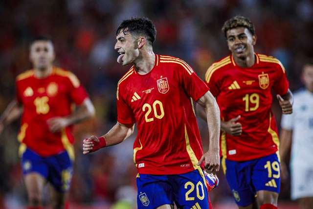 Thành tích thi đấu cá nhân là yếu tố quan trọng quyết định đến kết quả bầu chọn quả bóng vàng