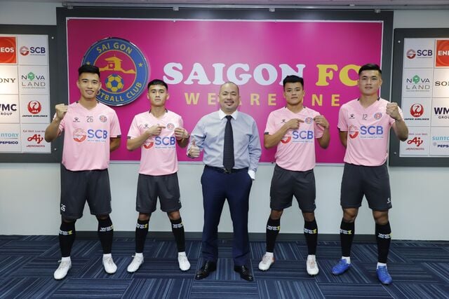 Danh sách 4 cầu thủ Việt Nam sang Nhật thi đấu cho FC Ryukyu và Azul Claro