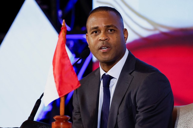 Liên đoàn bóng đá Indonesia (PSSI) đã chính thức bổ nhiệm Patrick Kluivert làm huấn luyện viên trưởng đội tuyển bóng đá quốc gia